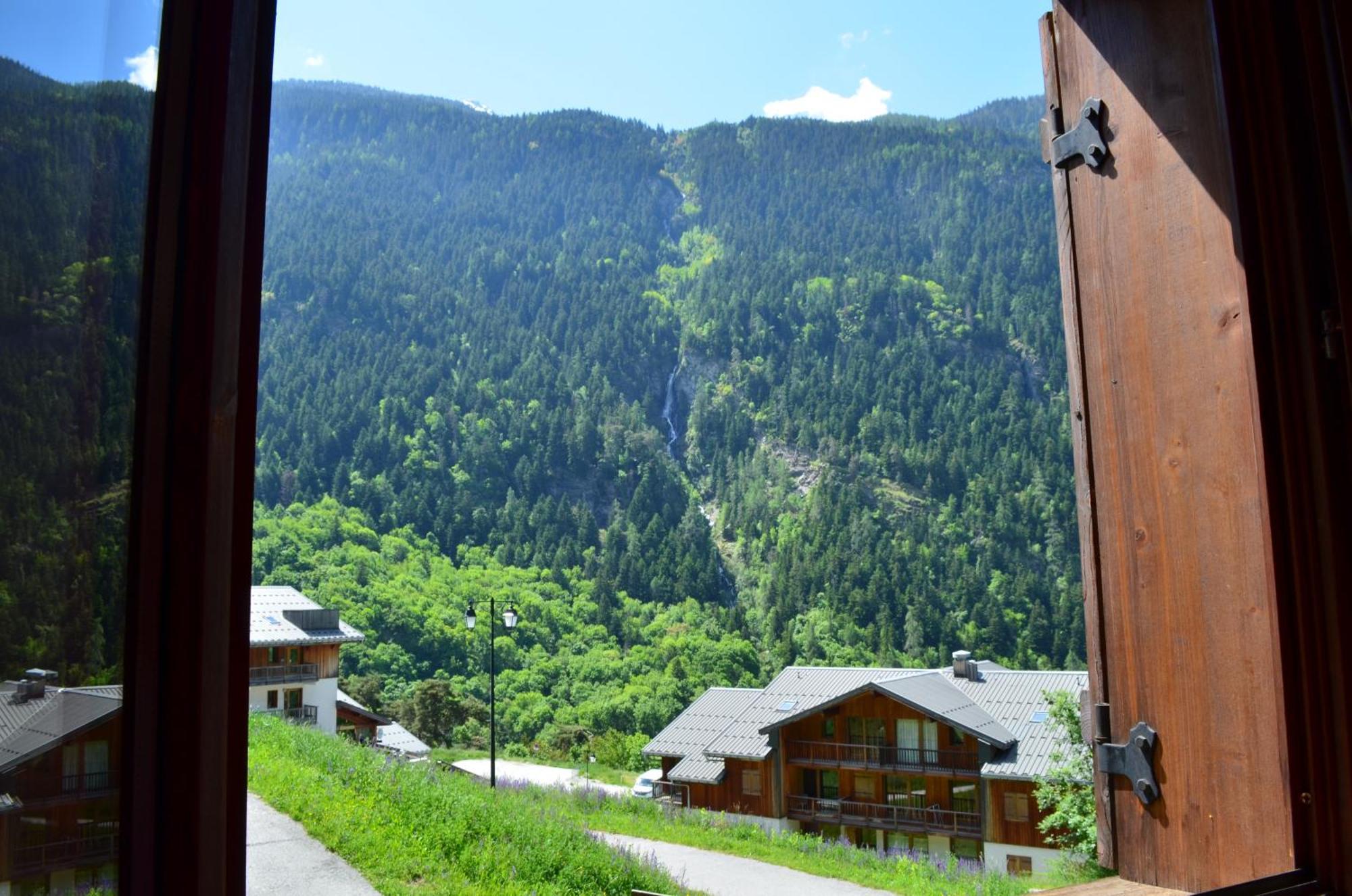 Appartements 3 Vallees, Piscine Et Sauna Orelle Exteriör bild